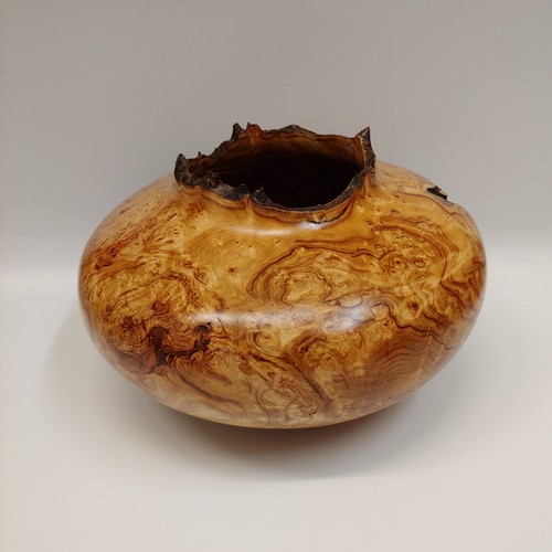 Click to view detail for JW-202 Aspen Burl Hollowed Vessel 7.25x10 $600